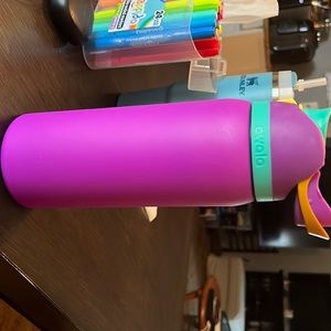 32oz used Purple Owala